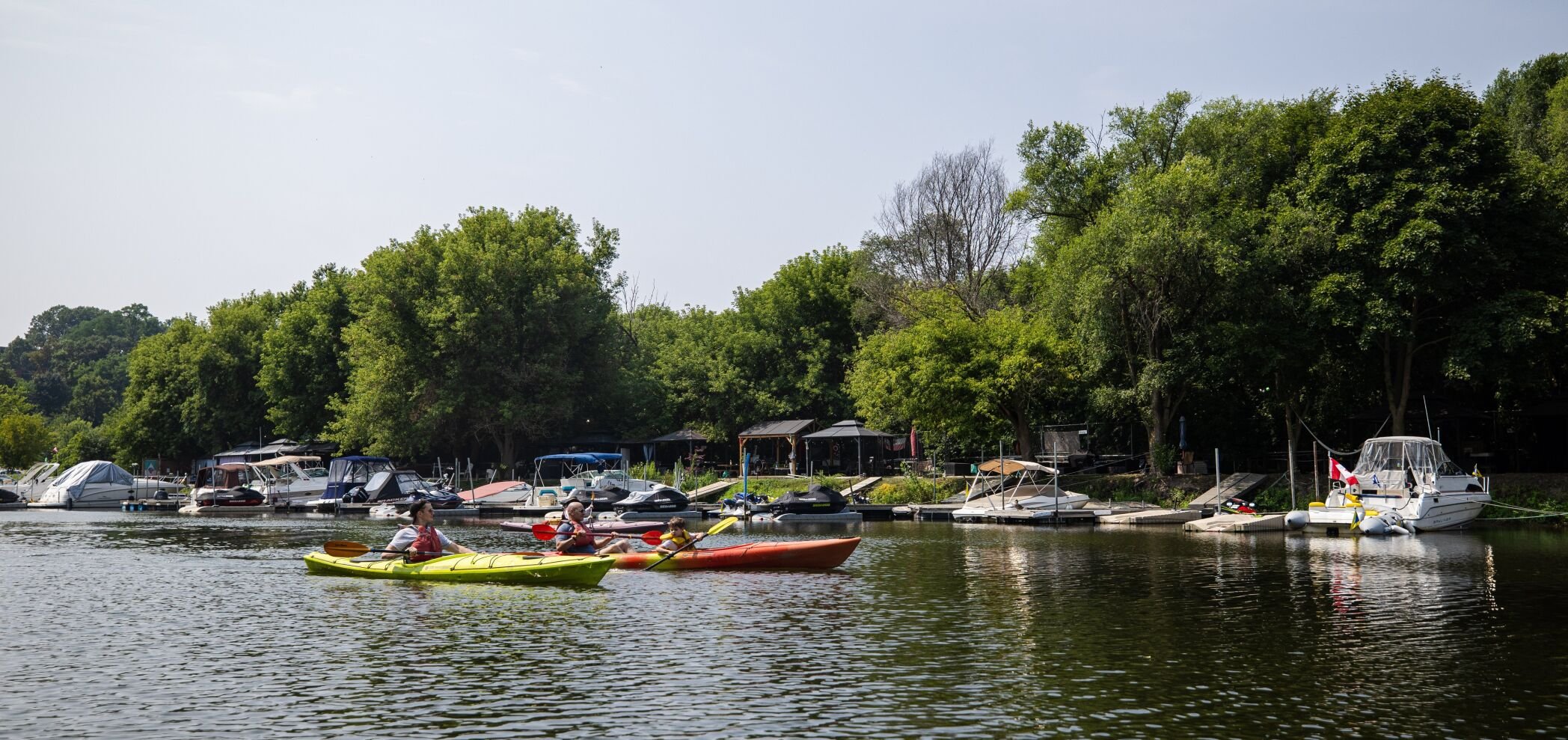 THYC paddlers and motorboaters